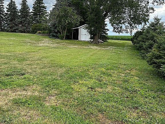3rd image of 15567 110th St