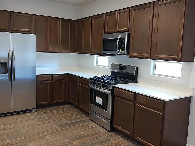 9335 W Glenrosa Ave — Photo 3