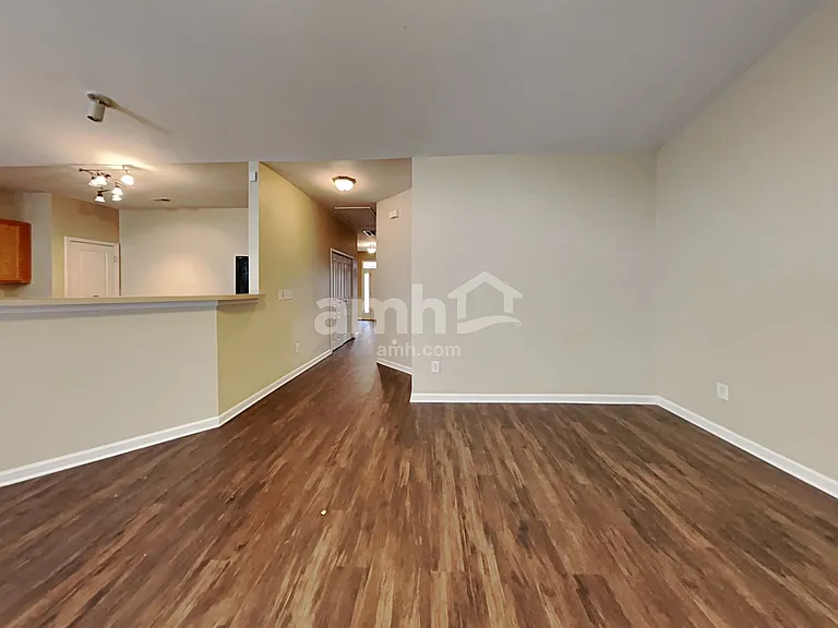 11342 Heritage Green Dr — Photo 7