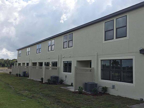 Located on 0083 in Creekwood Townhomes in Bradenton, FL