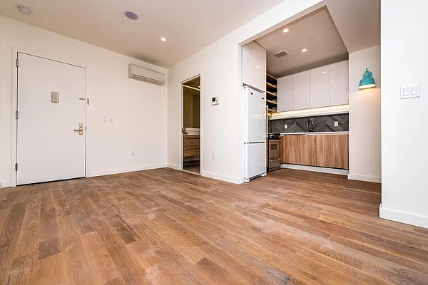 Rented by Nooklyn NYC LLC | media 63