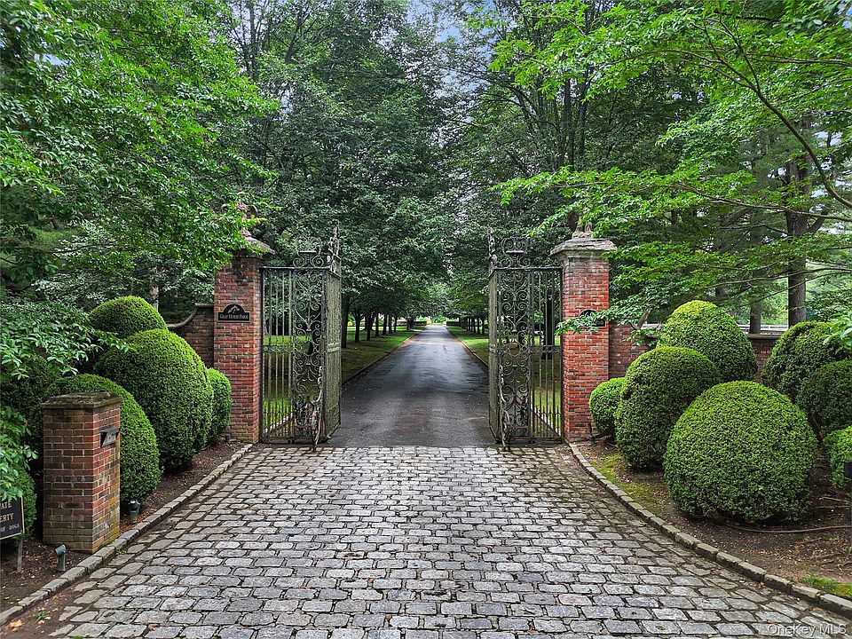 1st image of 60 Piping Rock Road