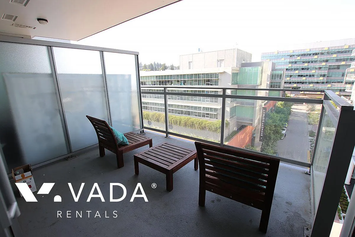 200 Nelson's Crescent New Westminster — Photo 2