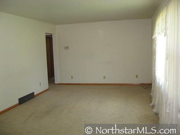 2nd image of 1444 Lincoln