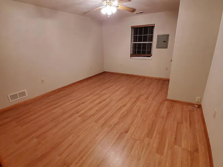 427 Pearl St #2 — Photo 3