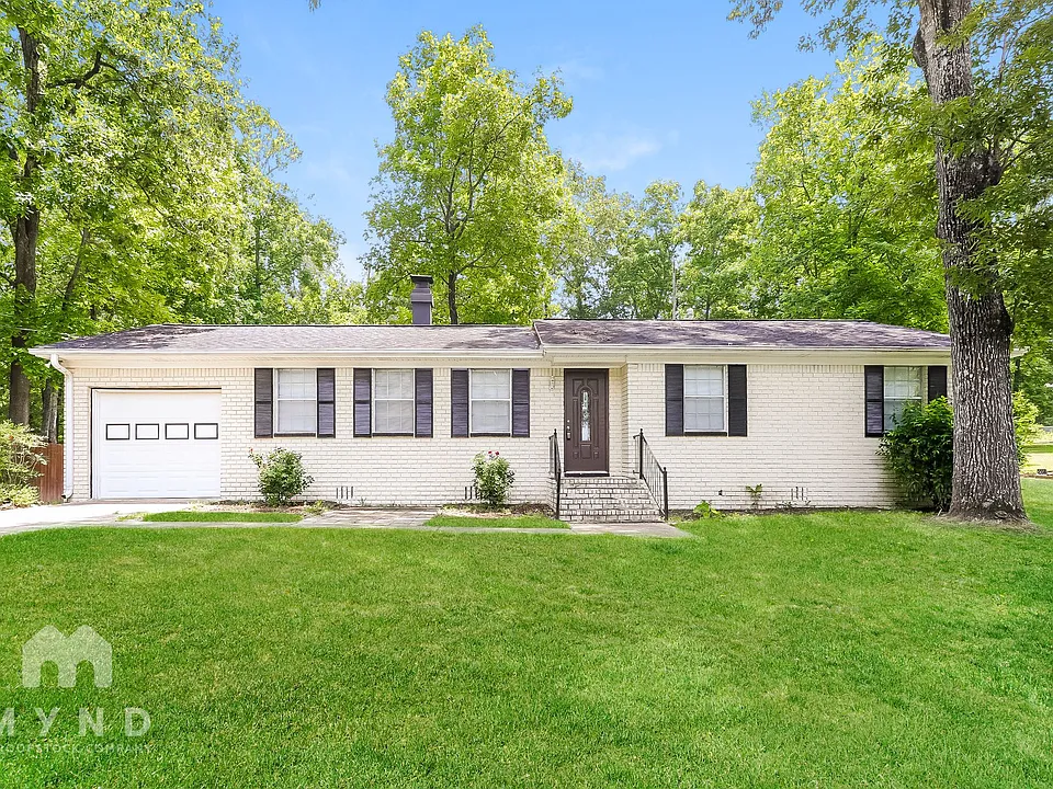 320 Navajo Pines Dr