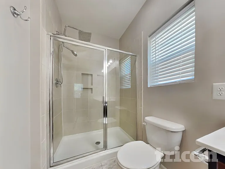 1064 Bitting Hall Cir — Photo 10