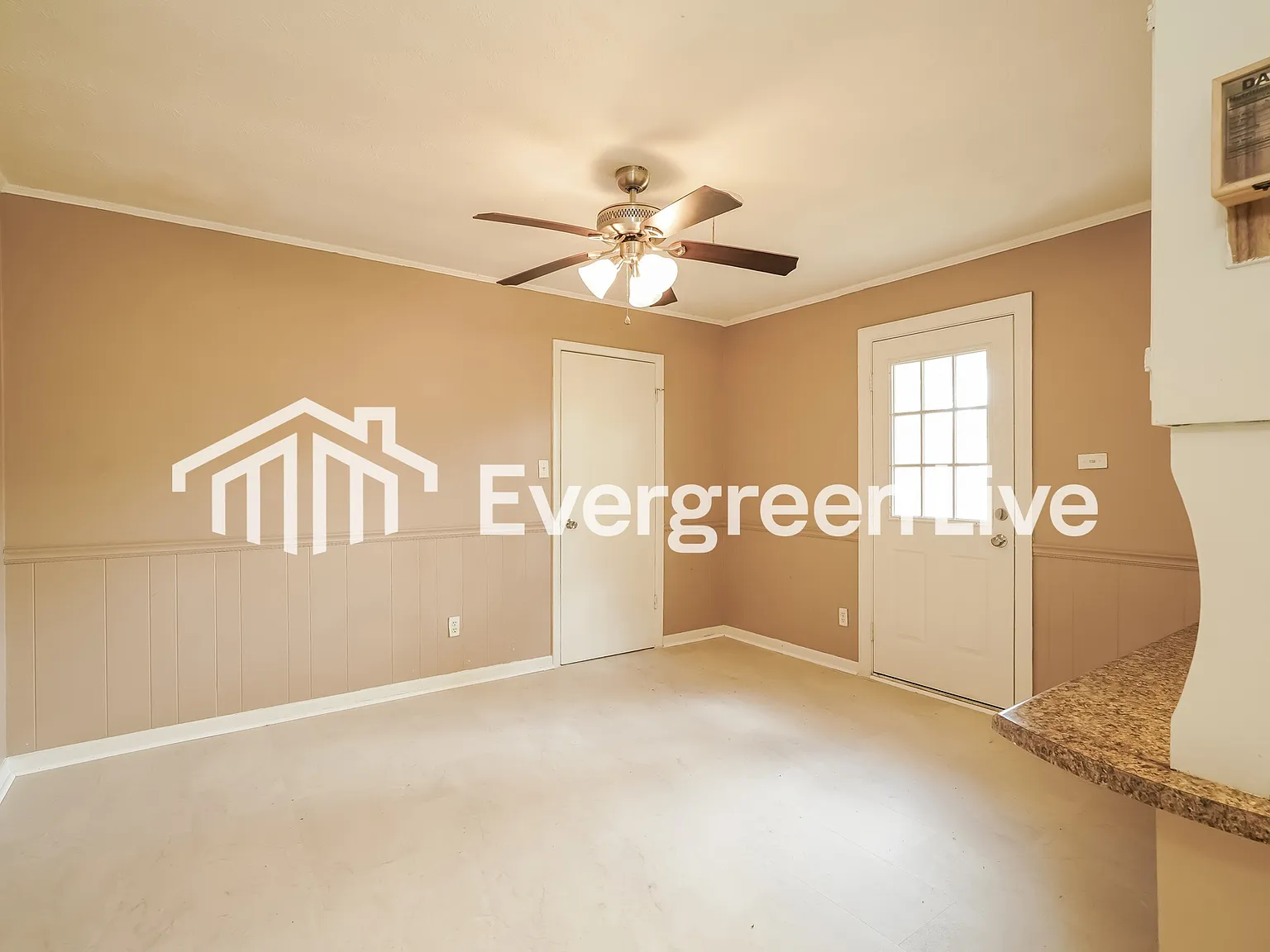 3 bed, 2.0 bath, 1300 sqft, $1,145 — Photo 4