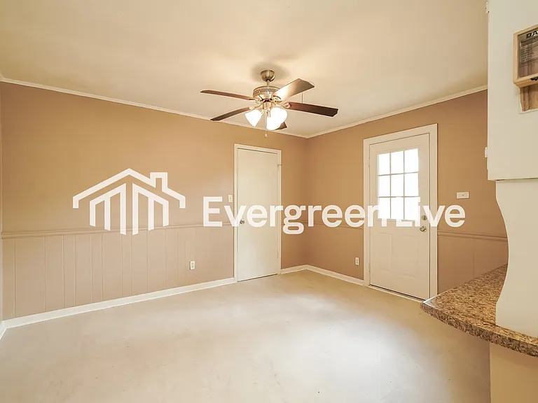 3708 Warsaw Ct — Photo 4