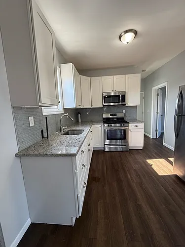 1700 Clinton St #2 Photo 1