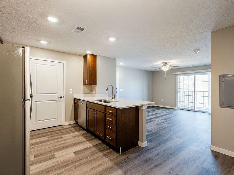 Kings Ridge Apartments — Photo 30