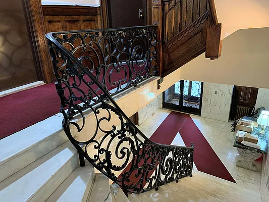 Rented by Joe Gotham LTD | media 31