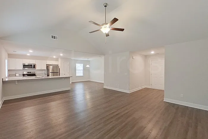 110 Western Red Cedar Dr — Photo 4