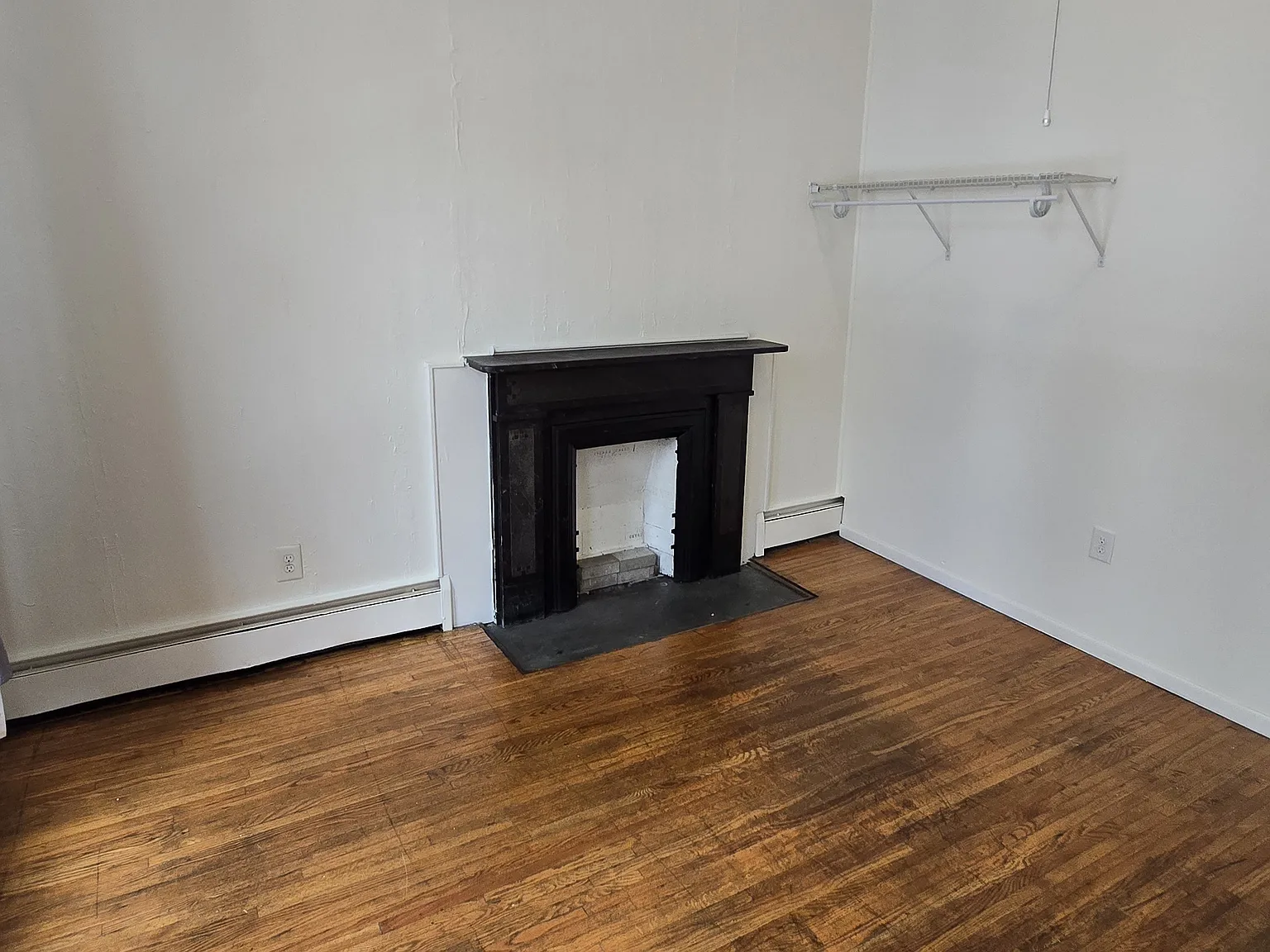 2 bed, 850 sqft, $1,195 — Photo 2