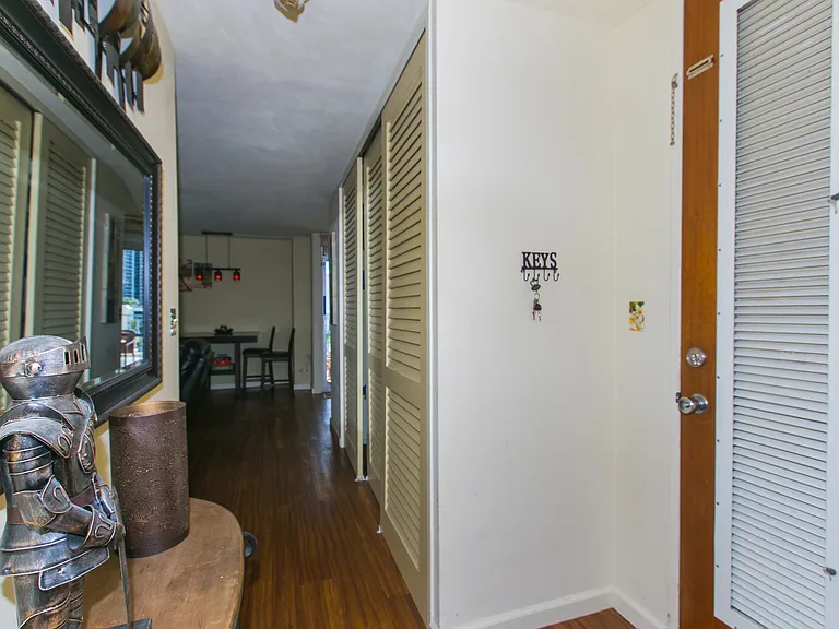 1511 Nuuanu Ave #639 — Photo 22