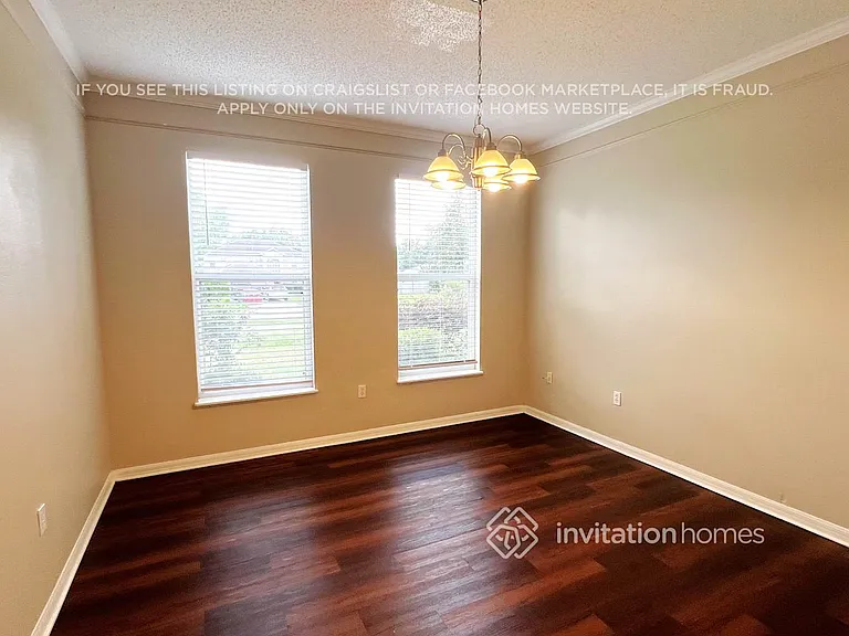 371 Pebble Ct — Photo 6