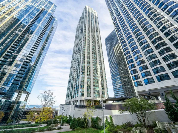 195 N Harbor Dr APT 4408, Chicago, IL 60601