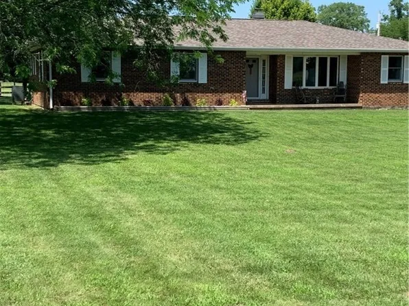 11021 Mile Rd, New Lebanon, OH 45345