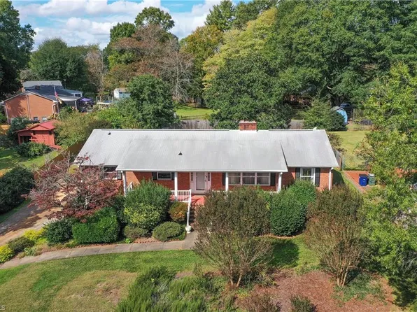 4110 Tangle Ln, Winston Salem, NC 27106