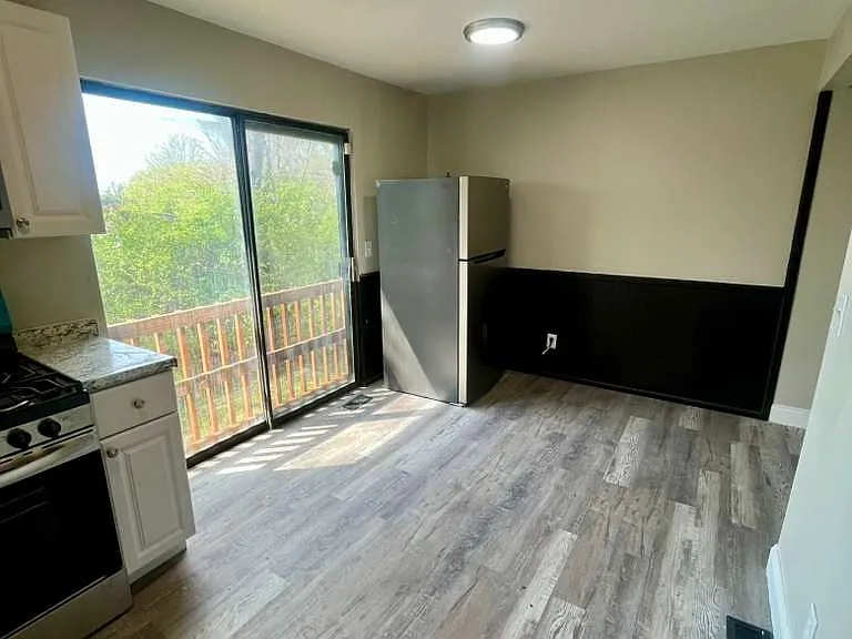 1308 Red River Dr — Photo 4