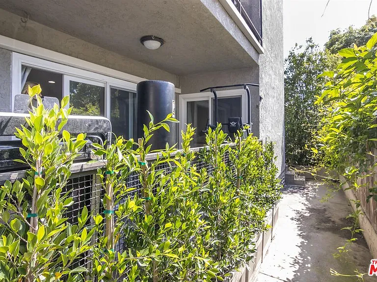 9005 Cynthia St #214 — Photo 32