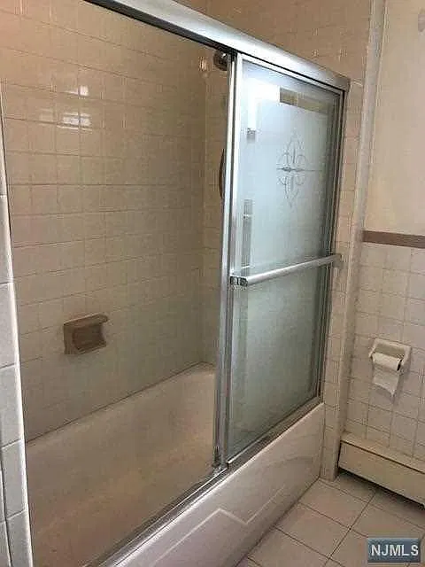 2 bed, 800 sqft, $2,200 — Photo 4