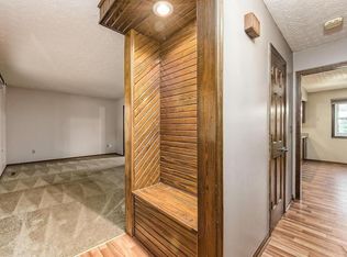 6202 Seneca Ct, Grove City, OH 43123