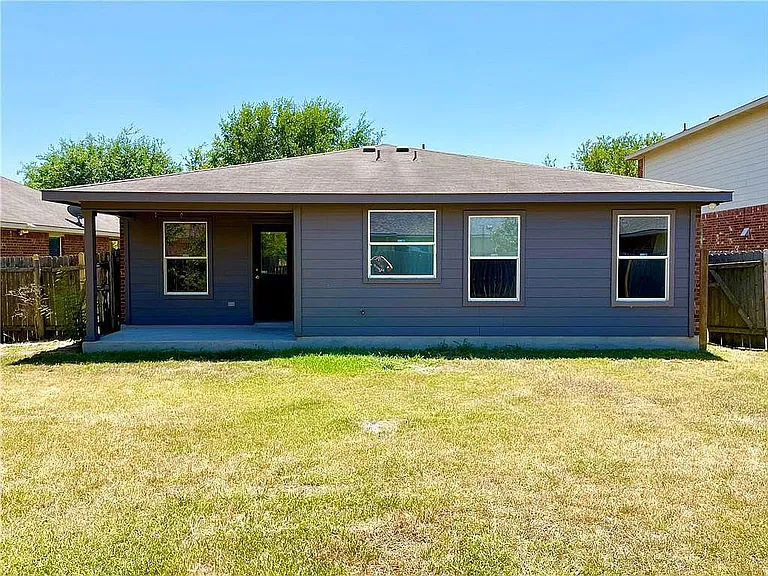 305 Mossy Rock Dr — Photo 8