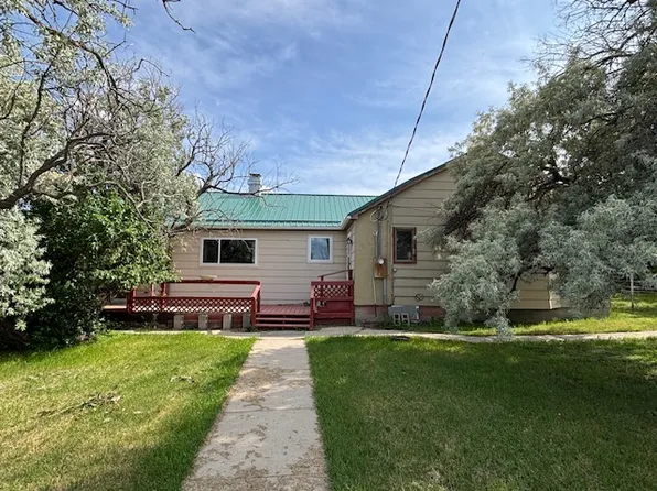321 Francis Ave, Sweet Grass, MT 59484