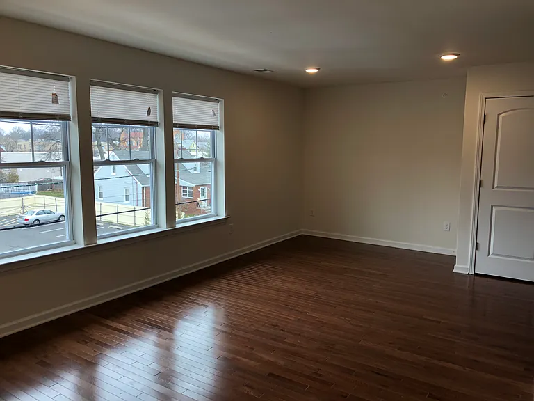 1020 S Wood Ave #1 — Photo 2