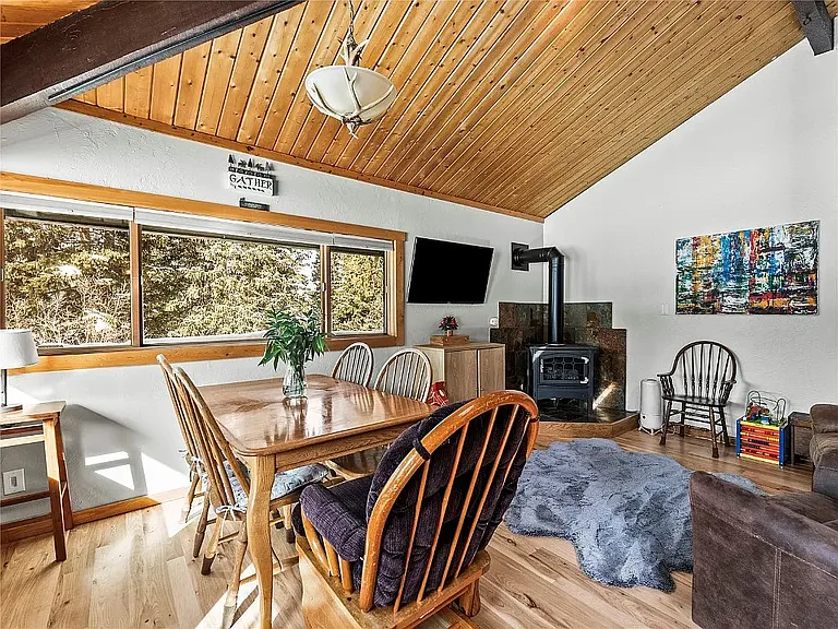 202 Doris Dr — Photo 16