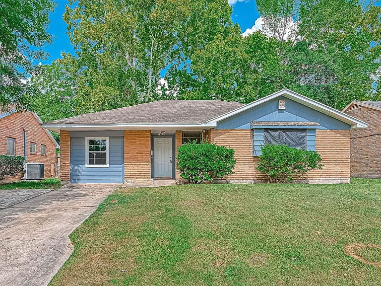 14427 Campden Hill Rd — Photo 1