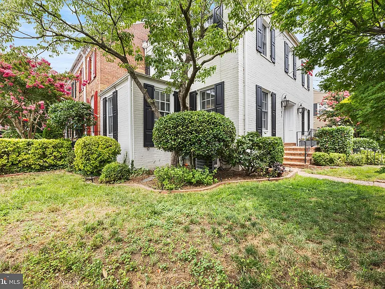 827 S Royal St — Photo 34