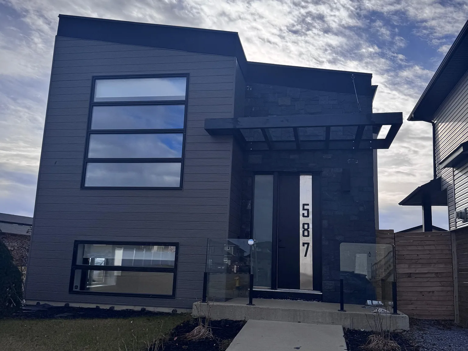 A - 587 Kloppenburg Crescent, Saskatoon Upper Suite | 3 Bedrooms | 2 Bathrooms — Photo 1