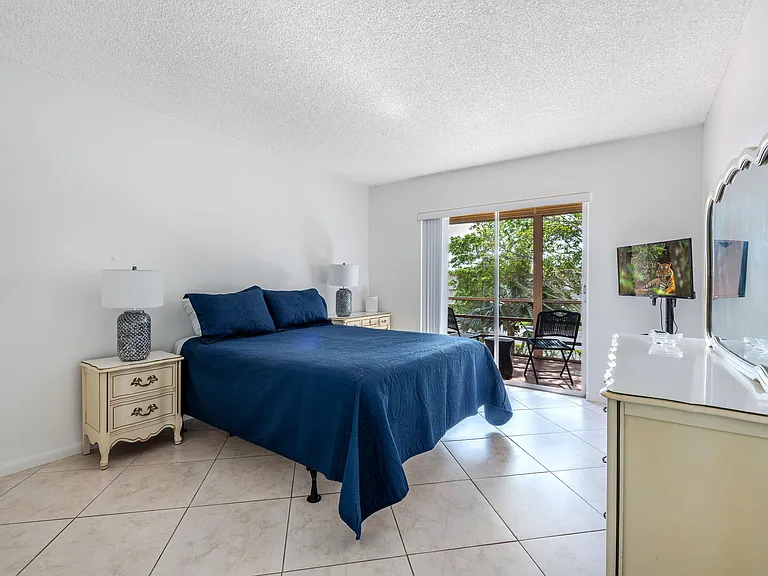 2615 Garden Dr N #307 — Photo 14