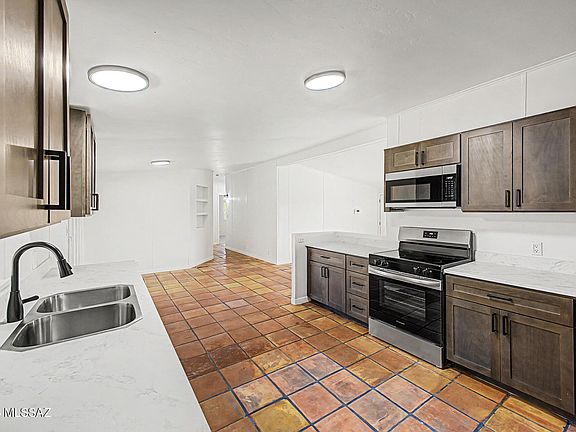3rd image of 11288 W Picture Rocks Rd