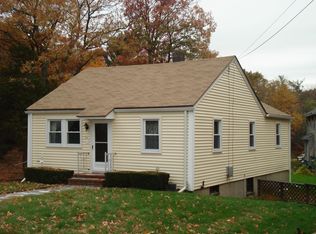 216 Beacon St, Andover, MA 01810