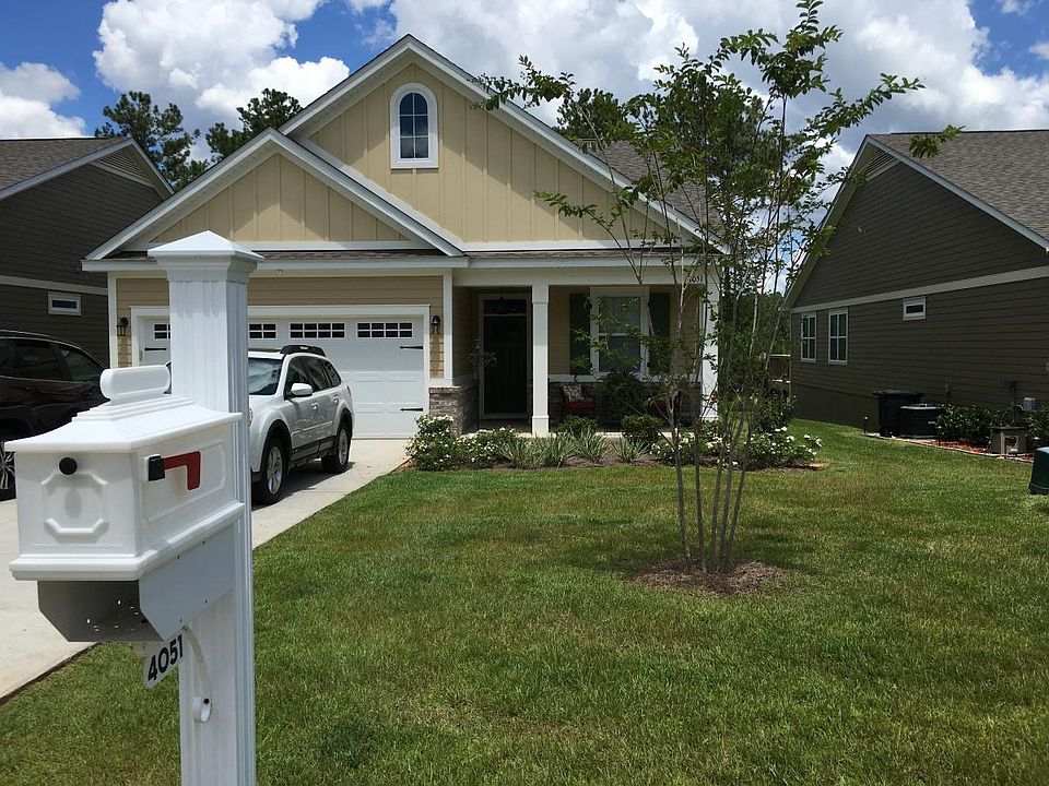 4051 Old Plantation Loop St view