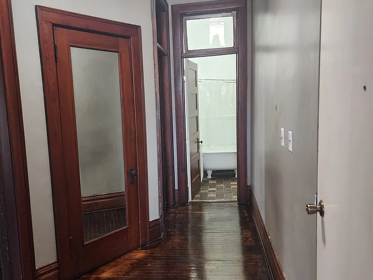140 Loras Blvd #4 — Photo 5