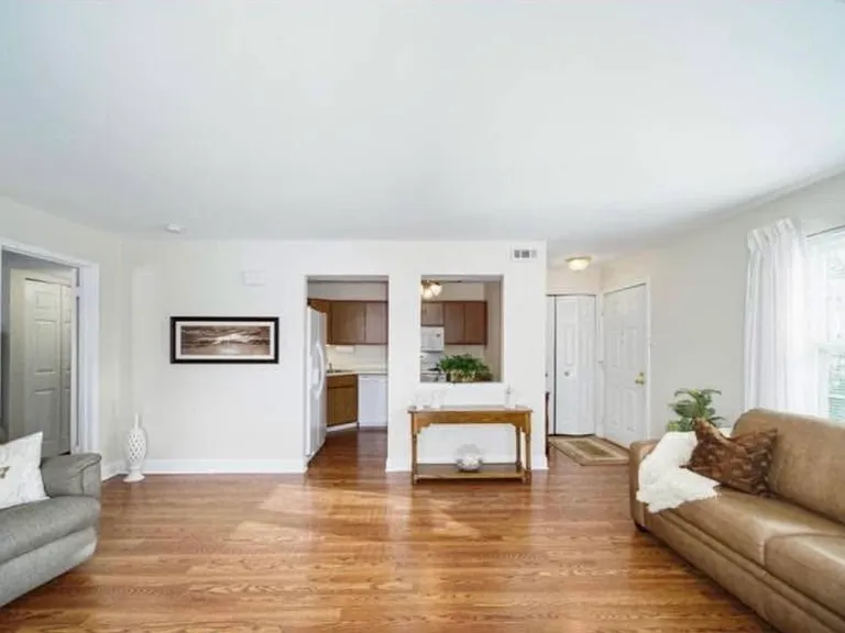 1008 Beacon Hill Dr #1008 — Photo 8