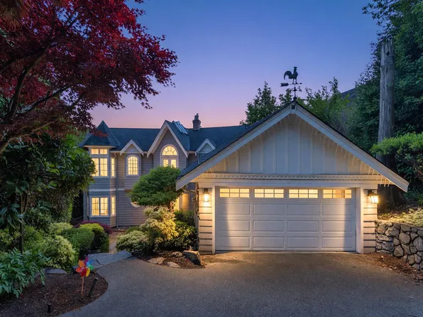 880 Younette Dr, West Vancouver, BC V7T 1S9