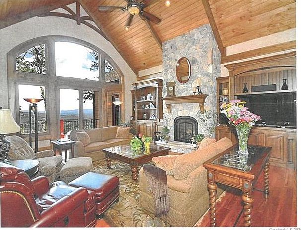 2nd image of 105 Horizon Ln