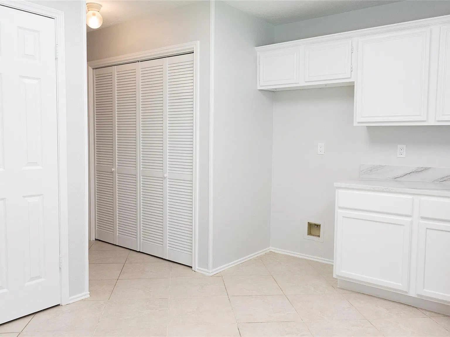 4 bed, 4.0 bath, 2194 sqft, $2,150 — Photo 4