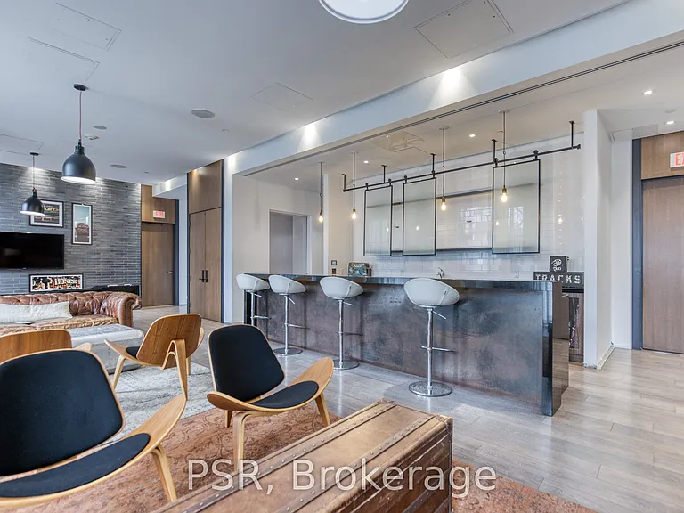 783 Bathurst St #321 — Photo 24