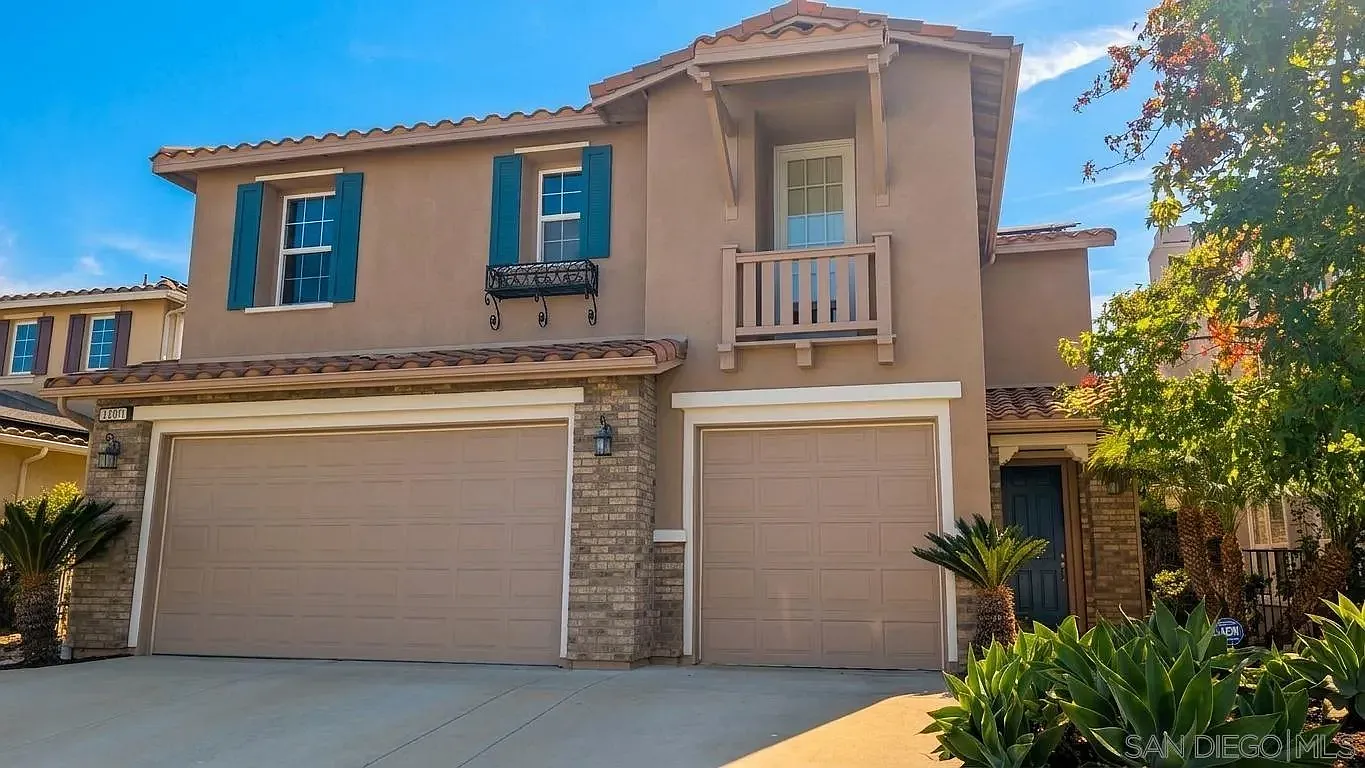 5 bed, 4.0 bath, 3448 sqft, $5,000 — Photo 1