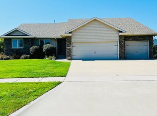 1004 NW Rolling Rock Rd, Ankeny, IA 50023