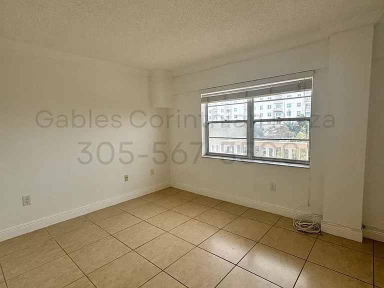 22 Salamanca Ave — Photo 19