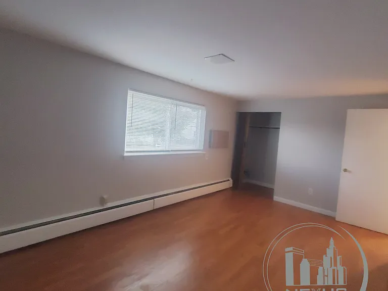 219 Bishop Dr — Photo 12