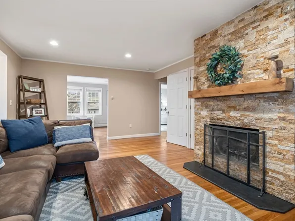 183 Lexington St Unit 183, Watertown, MA 02472