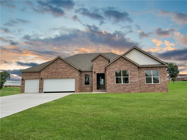 17692 Bryant Blvd, Springdale, AR 72764